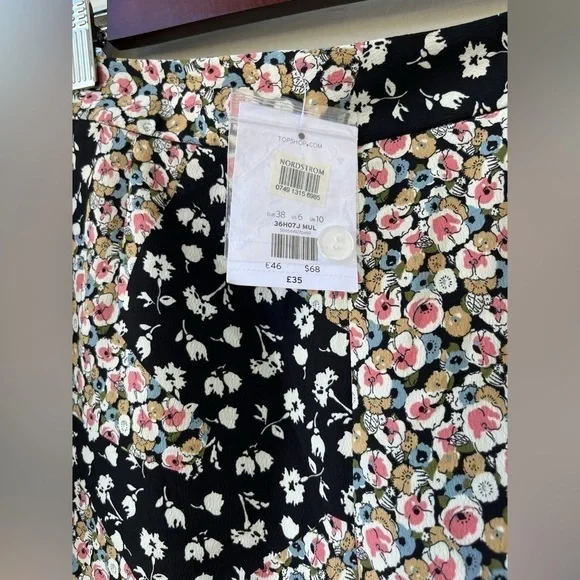 Topshop Ditsy Floral Patchwork Lace Trim Flowy Shorts NWT Size 6